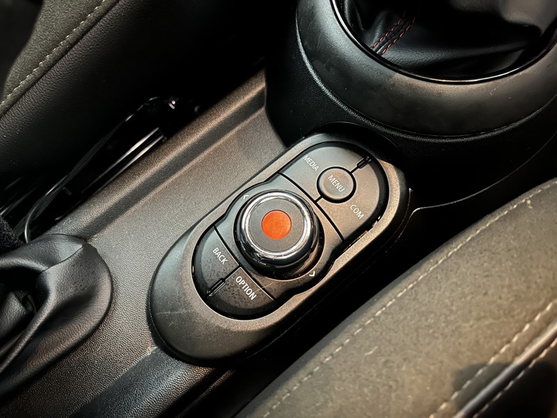 2020 (70) MINI CONVERTIBLE 1.5 Cooper Sport II 2dr 4604802