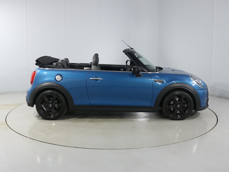 2024 (24) MINI CONVERTIBLE 2.0 Cooper S Classic Premium 2dr Auto 4622126
