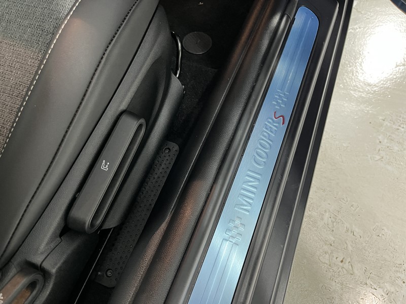 2024 (24) MINI CONVERTIBLE 2.0 Cooper S Classic Premium 2dr Auto 4622142