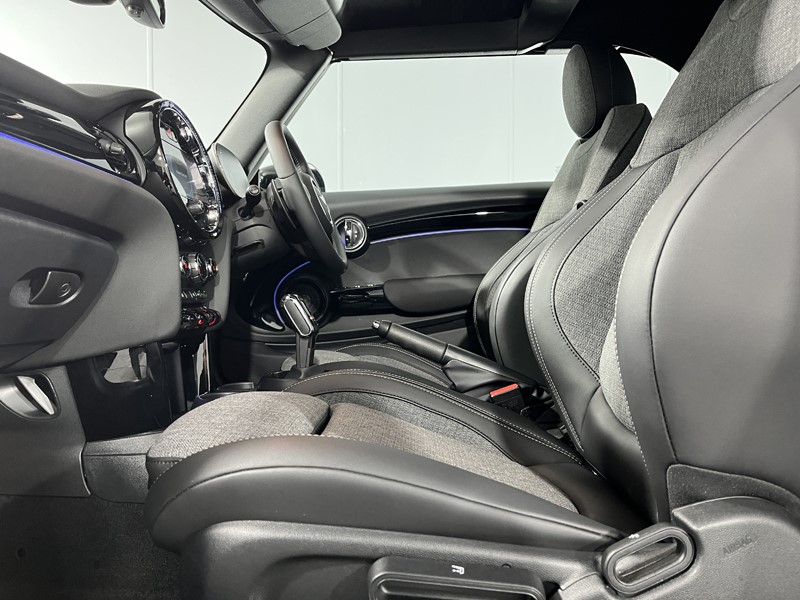 2024 (24) MINI CONVERTIBLE 2.0 Cooper S Classic Premium 2dr Auto 4622159