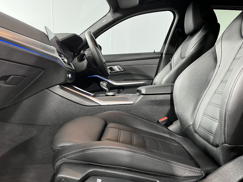 2021 (71) BMW 3 SERIES 318i M Sport 5dr Step Auto 4604346