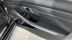 2021 (71) BMW 3 SERIES 318i M Sport 5dr Step Auto 4604330