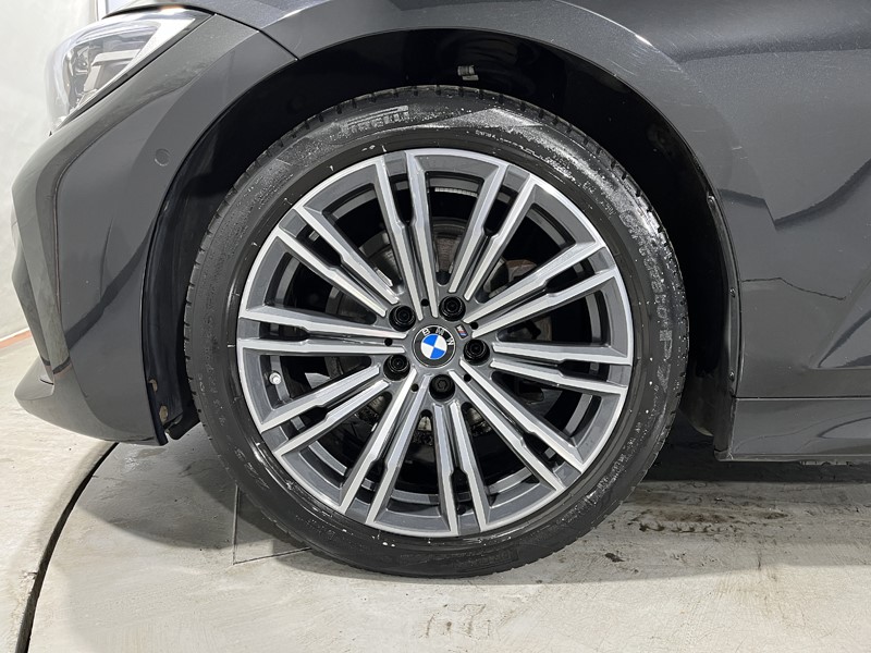 2021 (71) BMW 3 SERIES 318i M Sport 5dr Step Auto 4604324