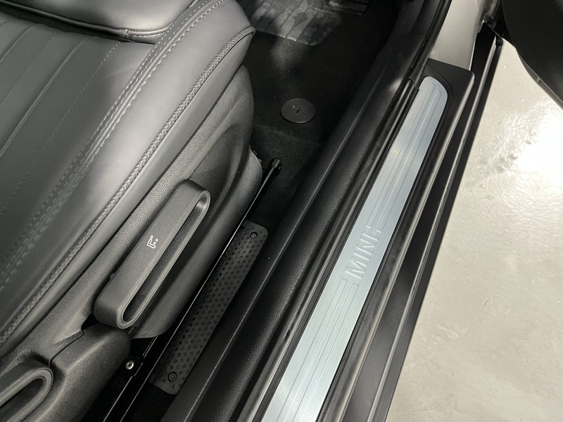 2023 (23) MINI CONVERTIBLE 1.5 Cooper Exclusive Premium 2dr Auto 4614895