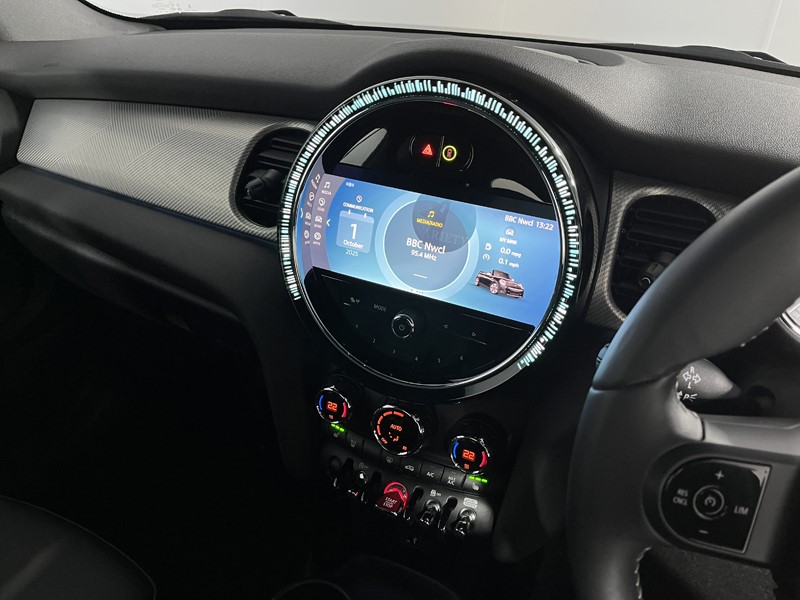 2023 (23) MINI CONVERTIBLE 1.5 Cooper Exclusive Premium 2dr Auto 4614885