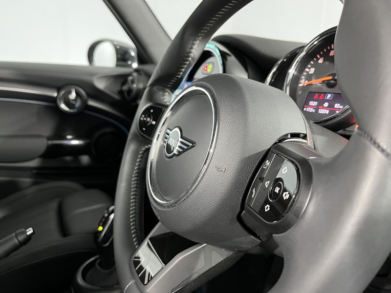 2023 (23) MINI CONVERTIBLE 1.5 Cooper Exclusive Premium 2dr Auto 4614898