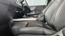 2021 (21) MERCEDES-BENZ GLA 200 Sport 5dr Auto 4599995