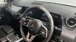 2021 (21) MERCEDES-BENZ GLA 200 Sport 5dr Auto 4599969