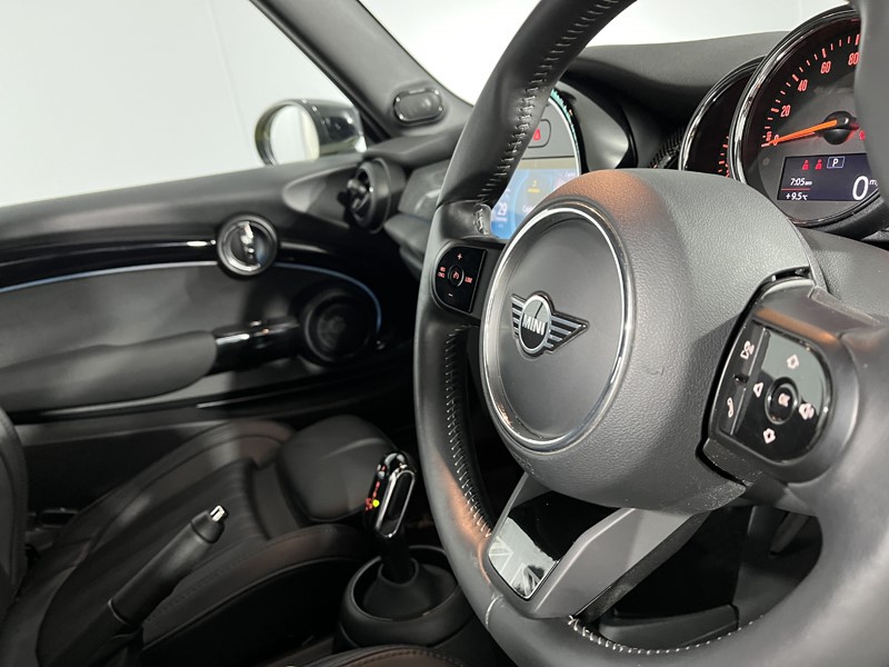 2022 (72) MINI CONVERTIBLE 1.5 Cooper Exclusive 2dr Auto 4605694