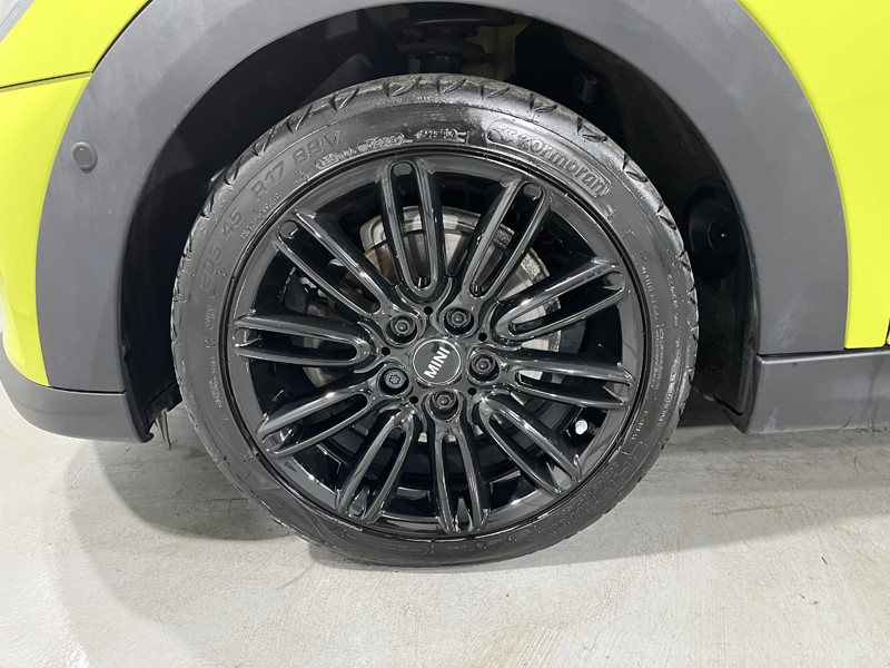 2022 (72) MINI CONVERTIBLE 1.5 Cooper Exclusive 2dr Auto 4605685