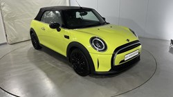 2022 (72) MINI CONVERTIBLE 1.5 Cooper Exclusive 2dr Auto 4605708