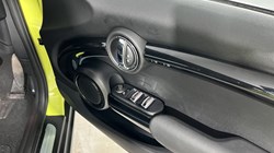 2022 (72) MINI CONVERTIBLE 1.5 Cooper Exclusive 2dr Auto 4605691