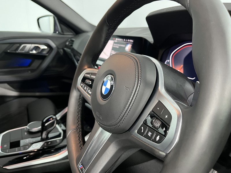 2022 (22) BMW 2 SERIES 220i M Sport 2dr Step Auto 4621738