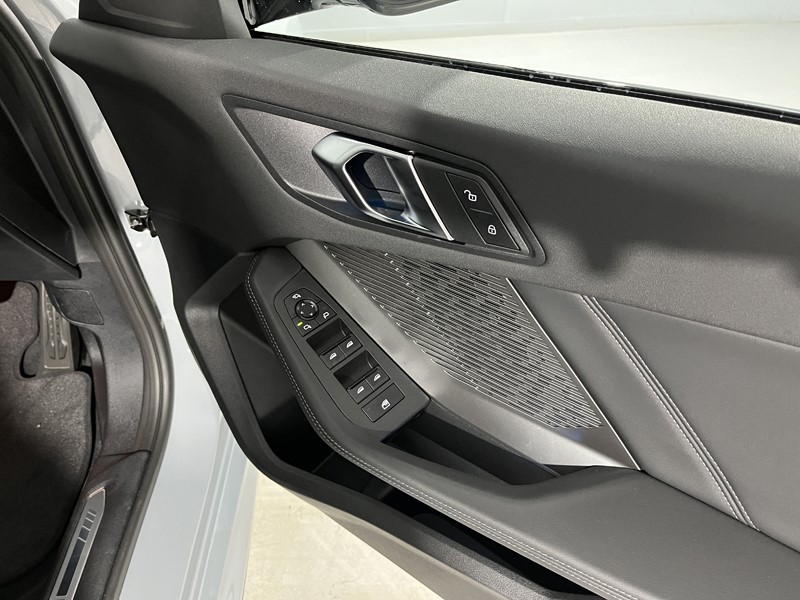 2025 (25) BMW 1 SERIES 120 M Sport 5dr Step Auto 4924483