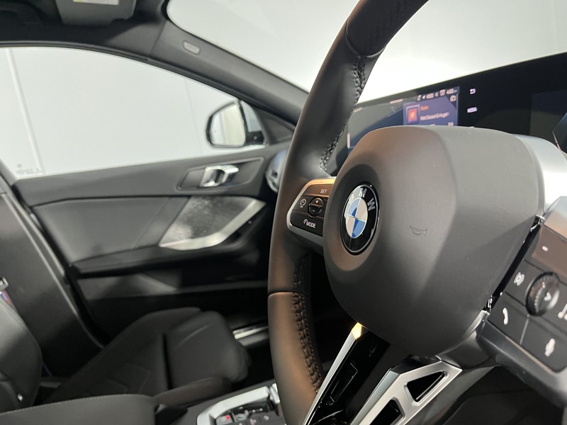 2025 (25) BMW 1 SERIES 120 M Sport 5dr Step Auto 4924485