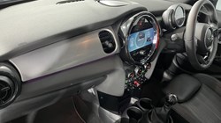 2022 (22) MINI HATCHBACK 1.5 Cooper Exclusive 5dr 4621851