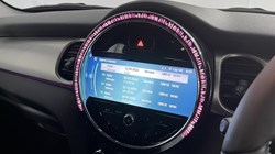 2022 (22) MINI HATCHBACK 1.5 Cooper Exclusive 5dr 4621873