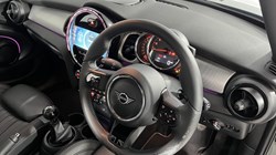 2022 (22) MINI HATCHBACK 1.5 Cooper Exclusive 5dr 4621850