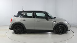 2022 (22) MINI HATCHBACK 1.5 Cooper Exclusive 5dr 4621847