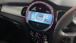 2022 (22) MINI HATCHBACK 1.5 Cooper Exclusive 5dr 4621852