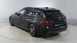 2021 (21) BMW 3 SERIES 320d MHT M Sport 5dr Step Auto 1
