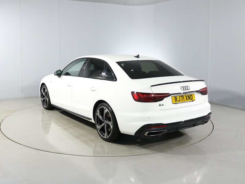 2022 (71) AUDI A4 35 TFSI Black Edition 4dr S Tronic