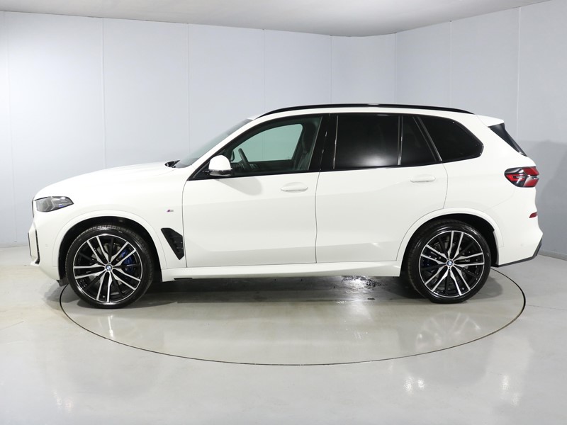 2025 (25) BMW X5 xDrive30d MHT M Sport 5dr Auto [7 Seat] 4639557