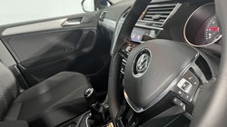 2019 (19) VOLKSWAGEN TIGUAN 1.5 TSi EVO 150 Match 5dr 4659319