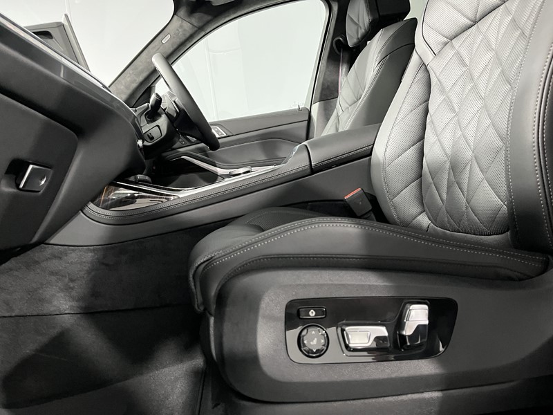 2025 (75) BMW X7 xDrive40i MHT M Sport 5dr Step Auto 5264454