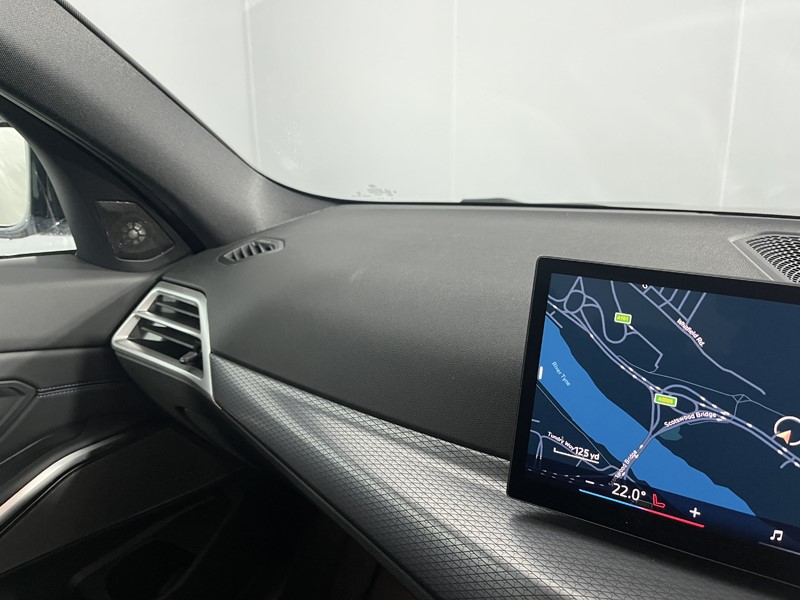 2025 (75) BMW 3 SERIES 320i M Sport 4dr Step Auto 4968525