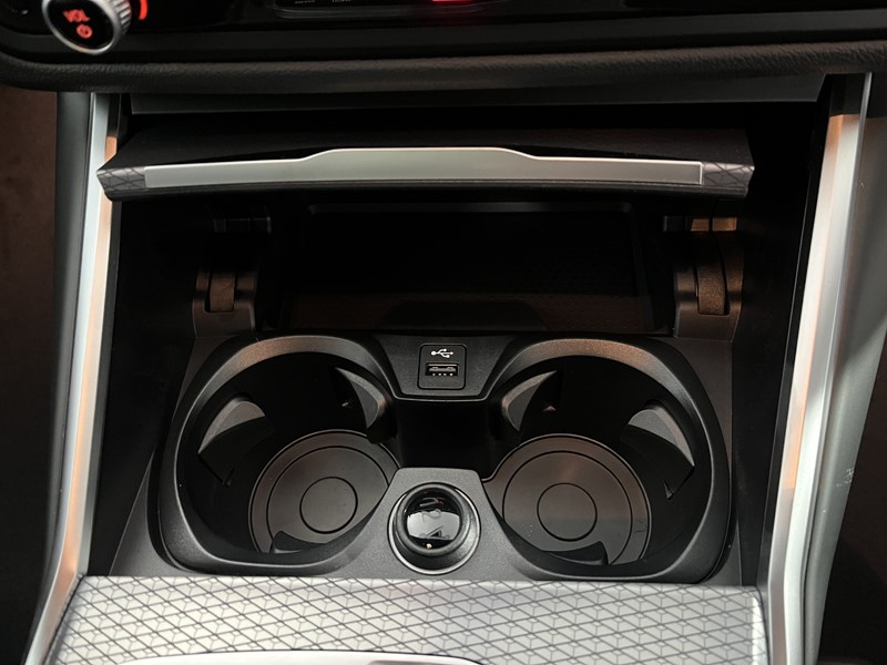 2025 (75) BMW 3 SERIES 320i M Sport 4dr Step Auto 4968530