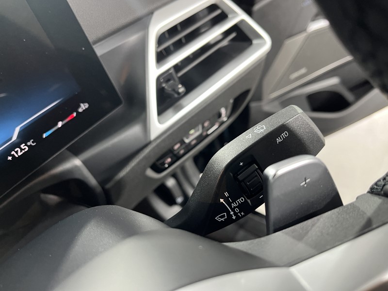 2025 (75) BMW 3 SERIES 320i M Sport 4dr Step Auto 4968524