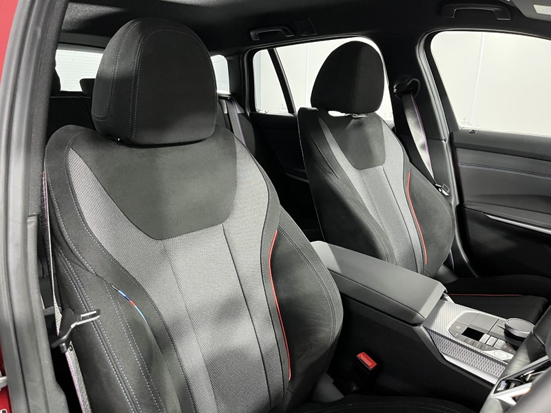 2025 (75) BMW 3 SERIES 320i M Sport 5dr Step Auto 4968707