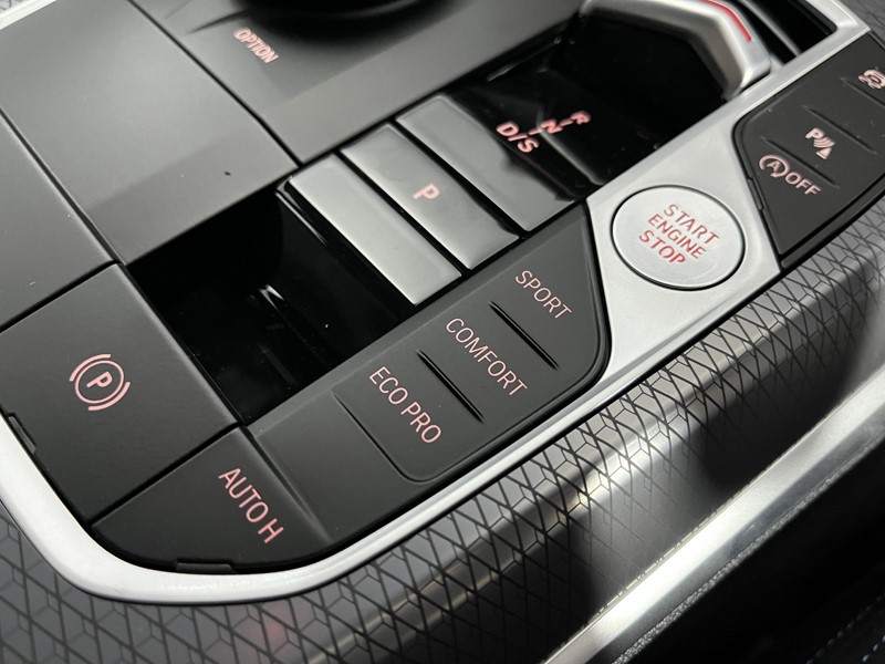 2025 (75) BMW 3 SERIES 320i M Sport 5dr Step Auto 4968729