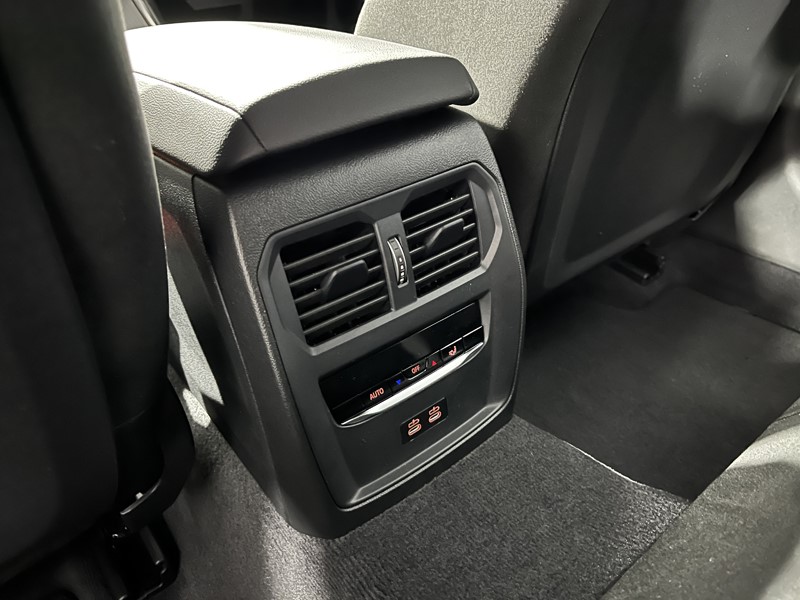 2025 (75) BMW 3 SERIES 320i M Sport 5dr Step Auto 4968735