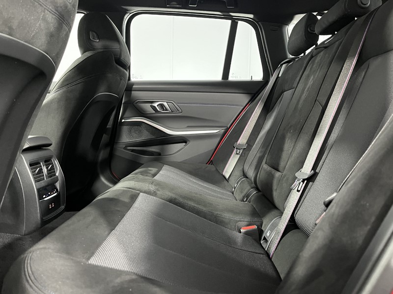 2025 (75) BMW 3 SERIES 320i M Sport 5dr Step Auto 4968732