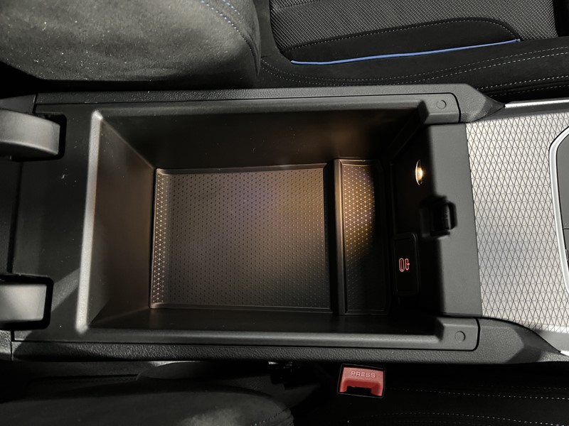 2025 (75) BMW 3 SERIES 320i M Sport 5dr Step Auto 4968730