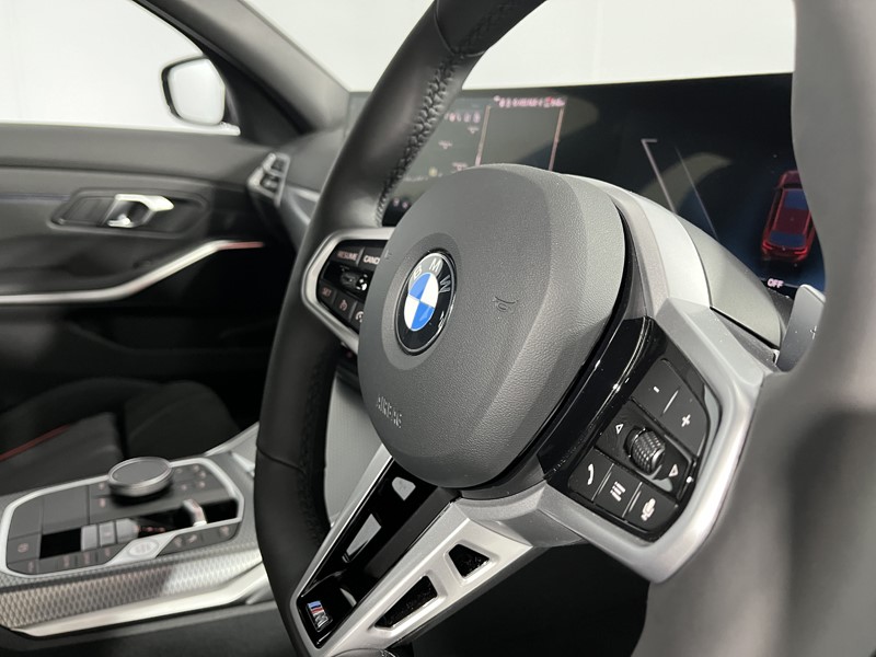 2025 (75) BMW 3 SERIES 320i M Sport 5dr Step Auto 4968718