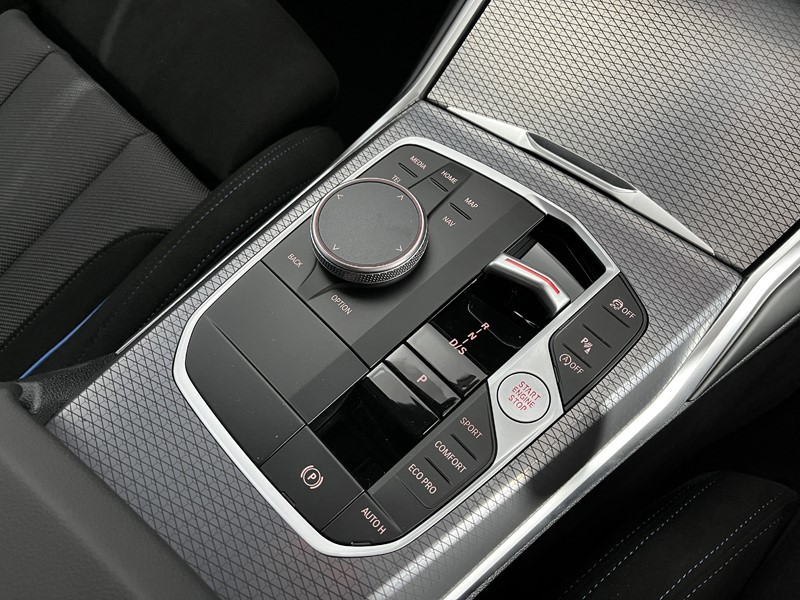 2025 (75) BMW 3 SERIES 320i M Sport 5dr Step Auto 4968706