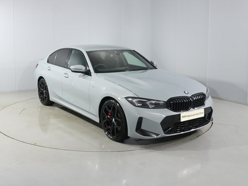 2025 (75) BMW 3 SERIES 320i M Sport 4dr Step Auto