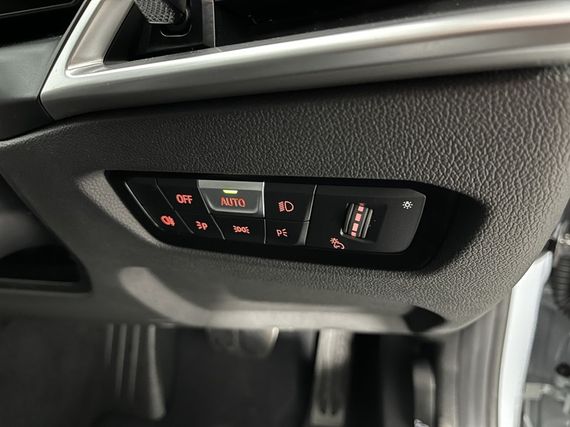 2025 (75) BMW 3 SERIES 320i M Sport 4dr Step Auto 4967063