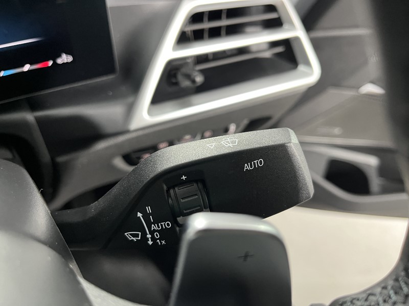 2025 (75) BMW 3 SERIES 320i M Sport 4dr Step Auto 4967067