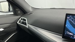 2025 (75) BMW 3 SERIES 320i M Sport 4dr Step Auto 4967068