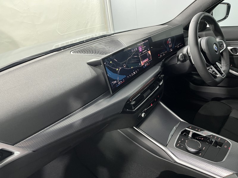 2025 (75) BMW 3 SERIES 320i M Sport 4dr Step Auto 4967048