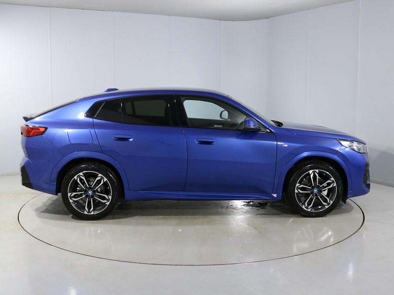 2025 (75) BMW iX2 150kW eDrive20 M Sport 65kWh 5dr Auto 4967397