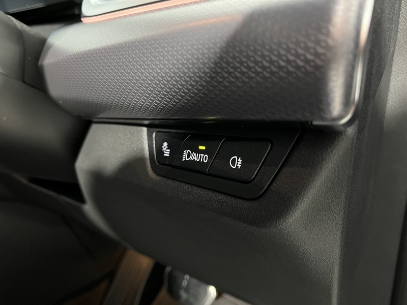 2025 (75) BMW iX2 150kW eDrive20 M Sport 65kWh 5dr Auto 4967414