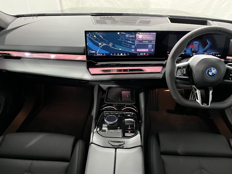 2025 (75) BMW I5 250kW eDrive40 M Sport 84kWh 4dr Auto 4968749