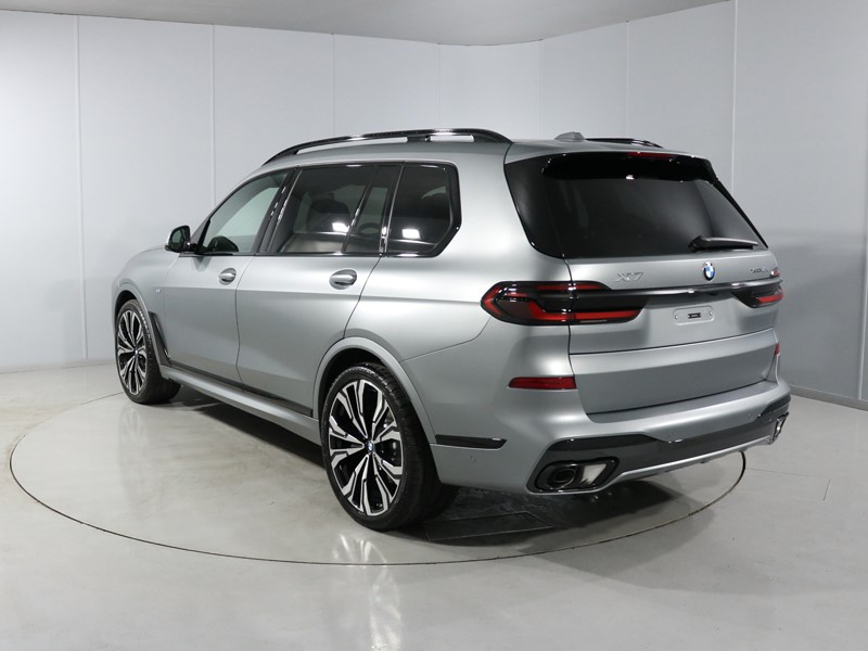 2025 (75) BMW X7 xDrive40d MHT M Sport 5dr Step Auto