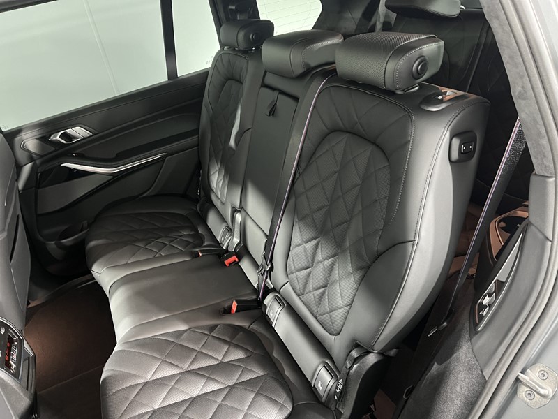 2025 (75) BMW X7 xDrive40d MHT M Sport 5dr Step Auto 4918365