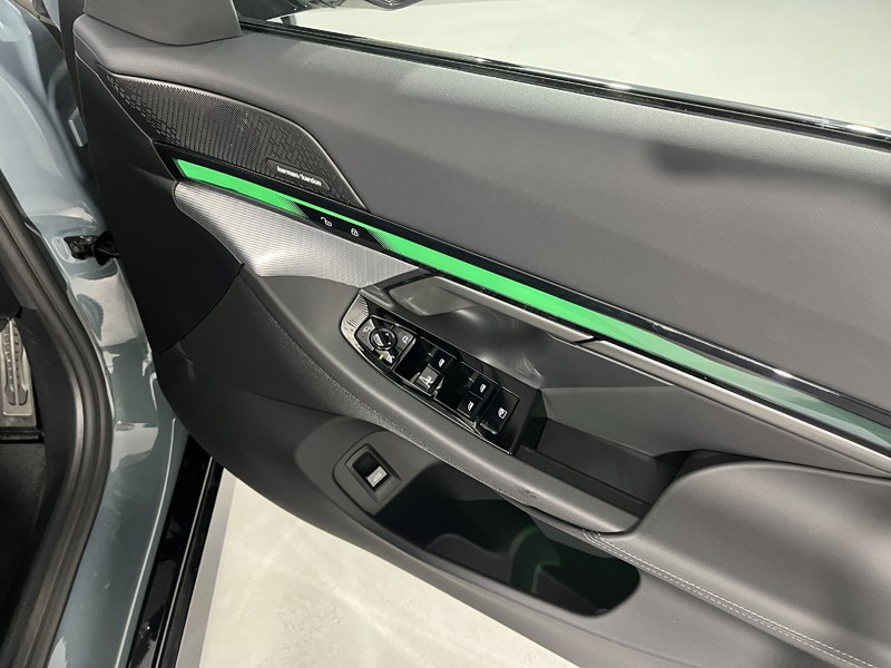 2025 (75) BMW 5 SERIES 520i M Sport Pro 4dr Auto 4967463